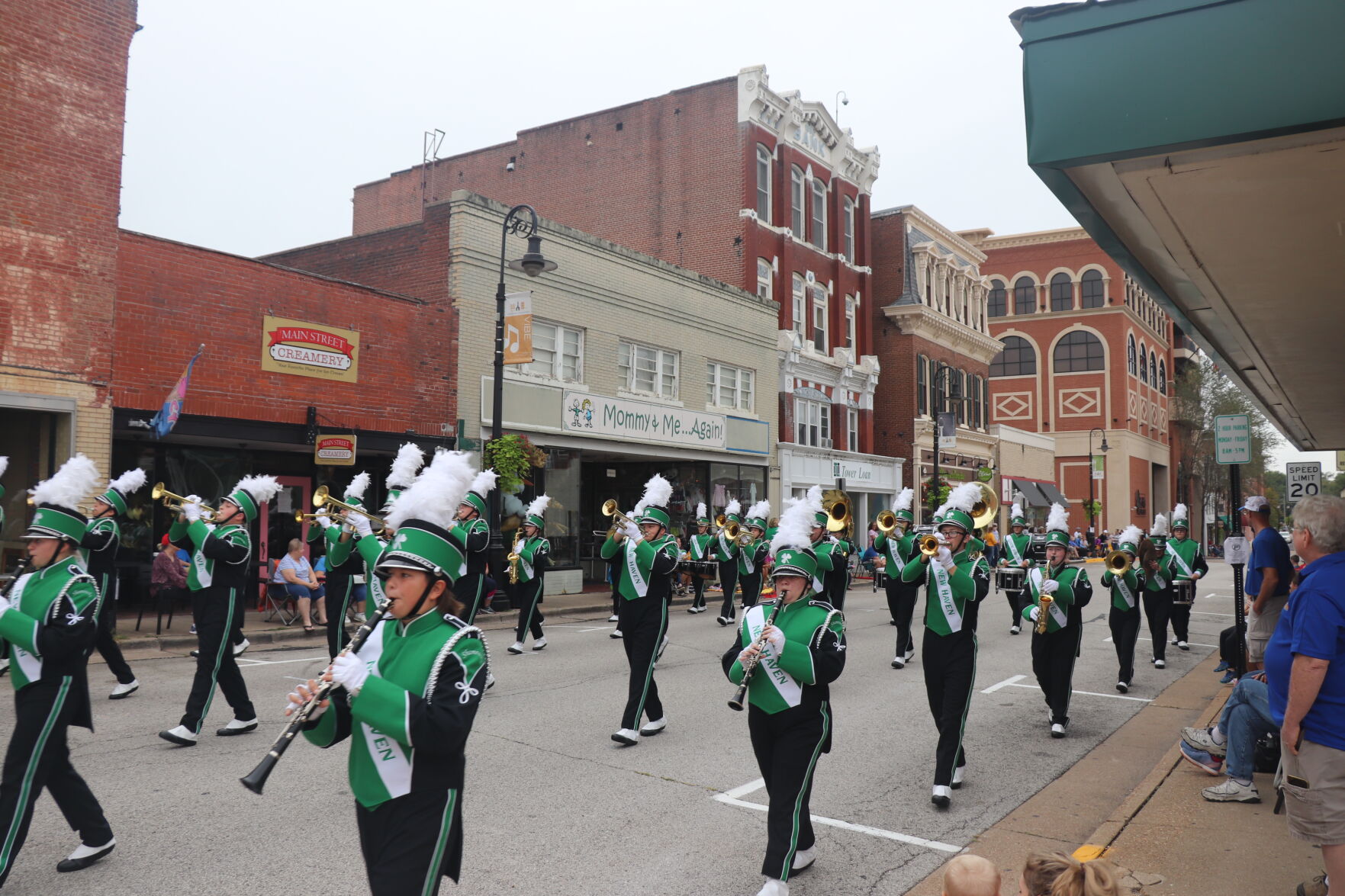 New Haven band parades